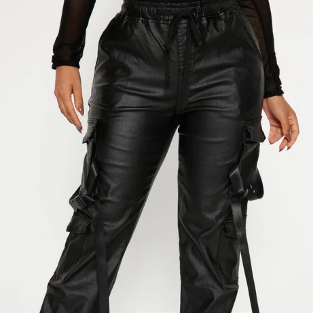 Faux Leather Cargo Joggers (M) - Picture 2 of 6